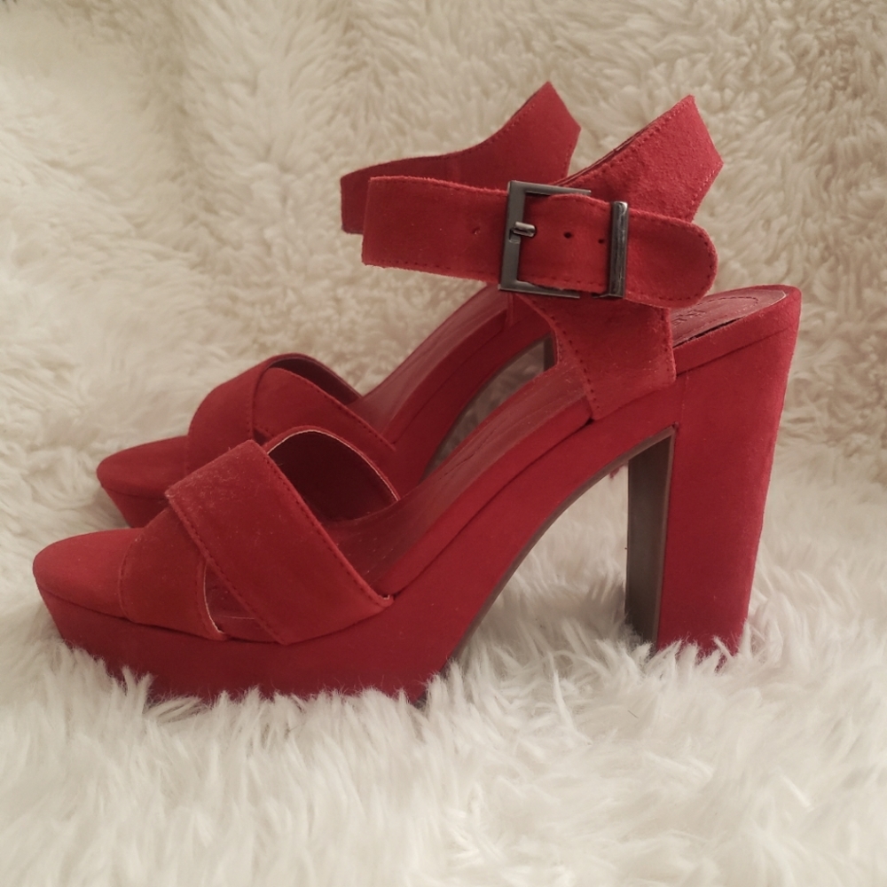 Kenneth Cole Reaction suede platform sandals